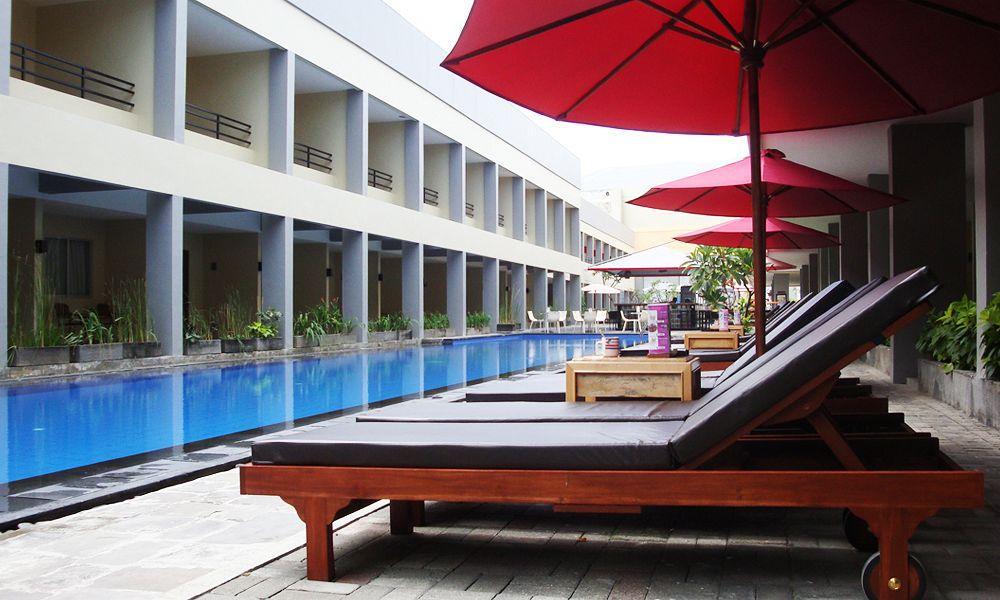Kuta Station Hotel And Spa Бали Экстерьер фото
