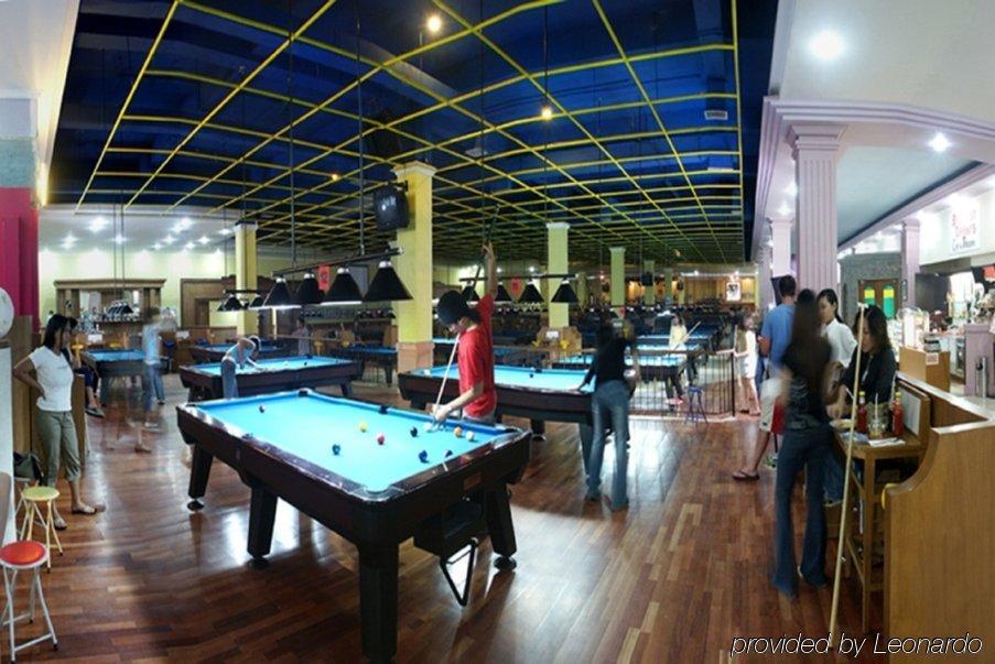 Kuta Station Hotel And Spa Бали Экстерьер фото